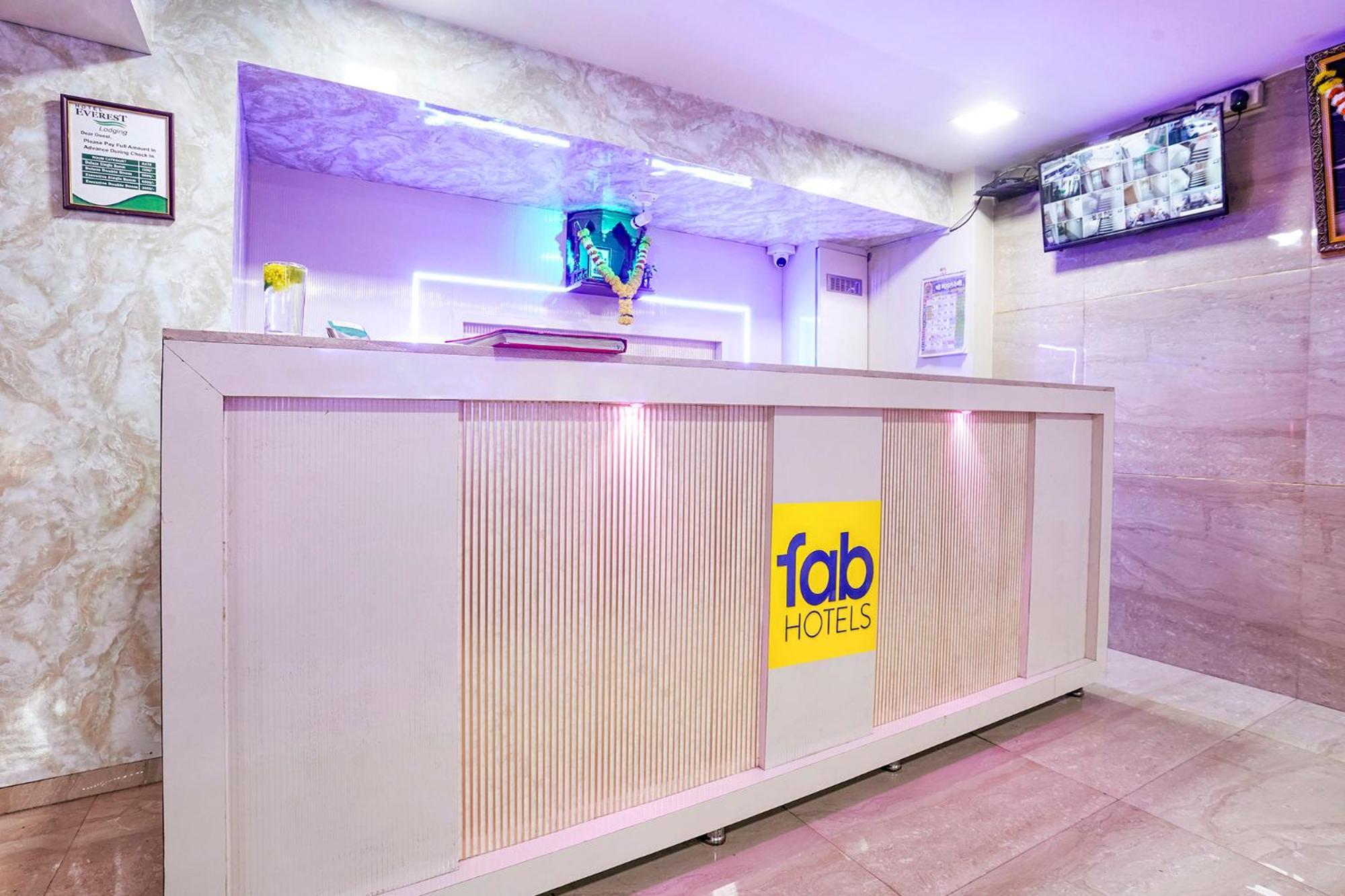Fabhotel Everest Vashi Exterior foto